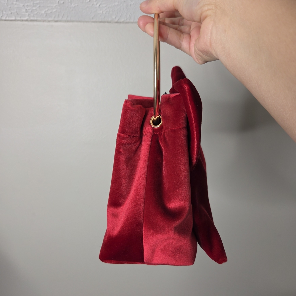 House of Harlow 1960 Red Velvet Bow Ring-Handle Clutch - Picture 4 of 8